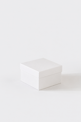 15.6x15.6x10 cm Beyaz Sert Mukavva Kutu