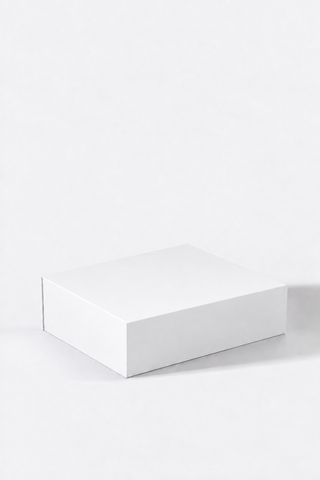 34x25x8.3 cm Beyaz Mıknatıslı Mukavva Kutu