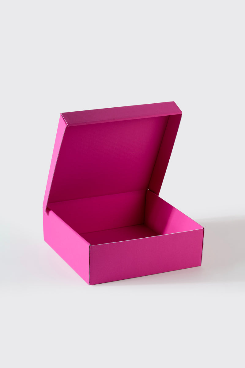 15.5x15.5x8 cm Pembe Kargo Kutusu Kendinden Kapaklı