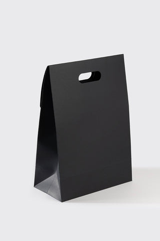 29,7x42,2x15 cm Siyah El Geçmeli Karton Çanta