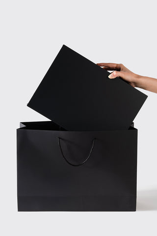 35x25x12 cm Mıknatıslı Mukavva Kutu Ve Çanta Takımı