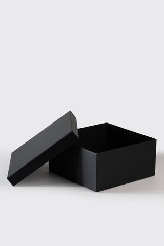 30x30x15 cm Siyah Sert Mukavva Kutu