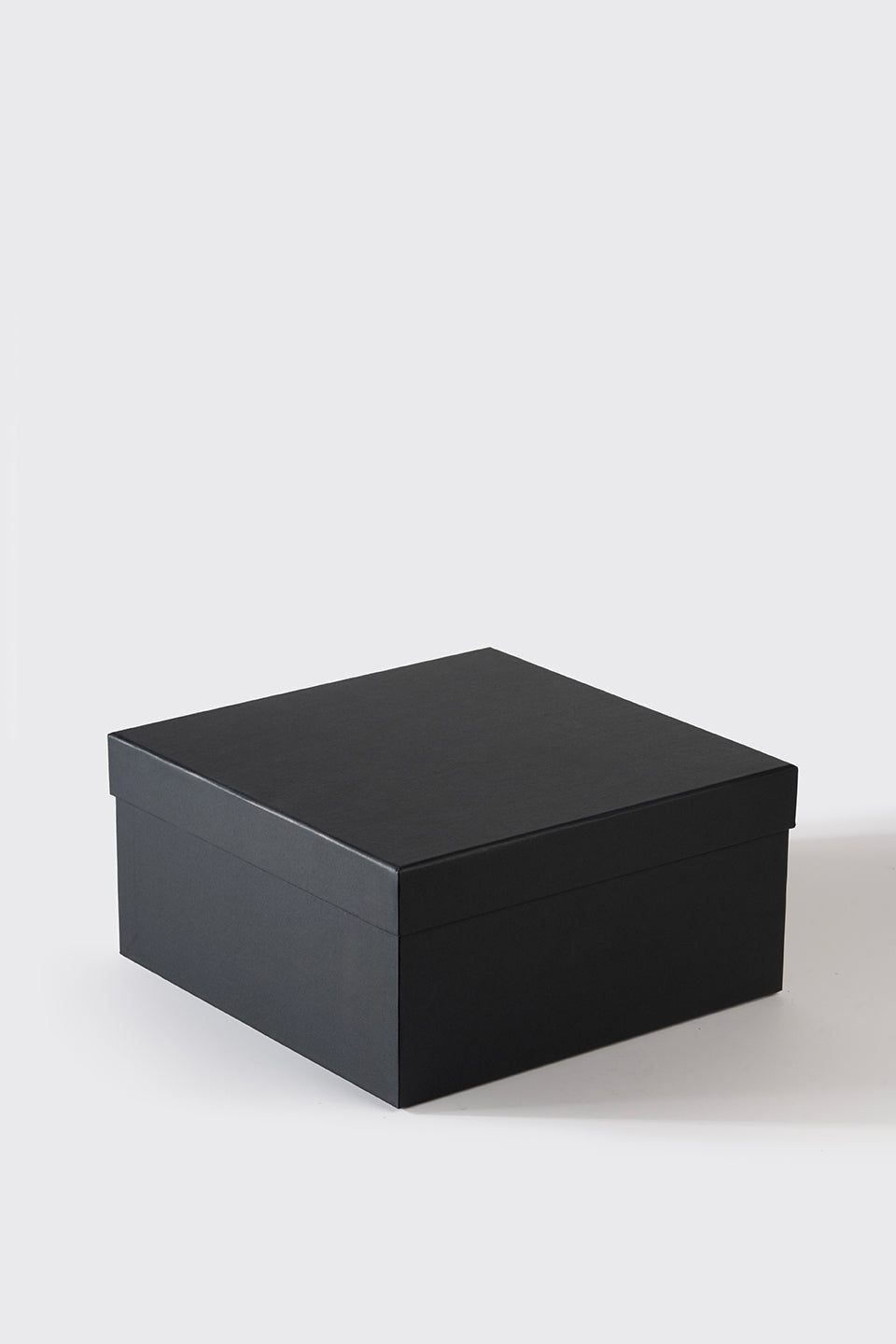 30x30x15 cm Siyah Sert Mukavva Kutu