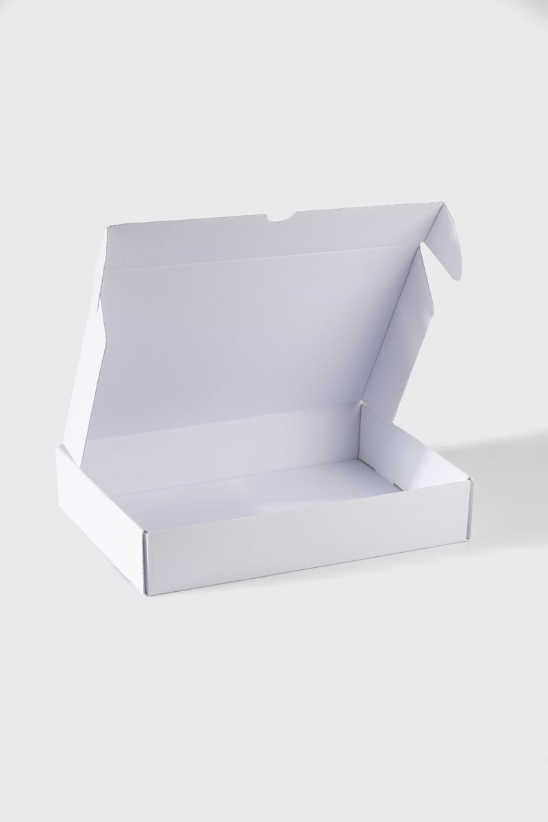 31x22x6 cm Beyaz Kargo Kutusu Kendinden Kapaklı