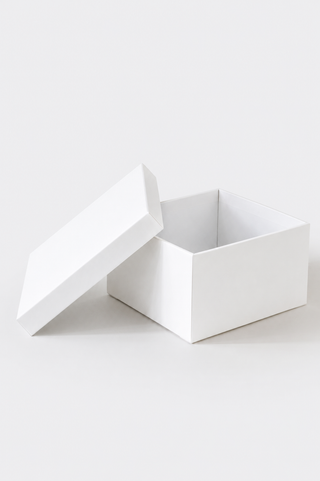 30x30x15 cm Beyaz Sert Mukavva Kutu
